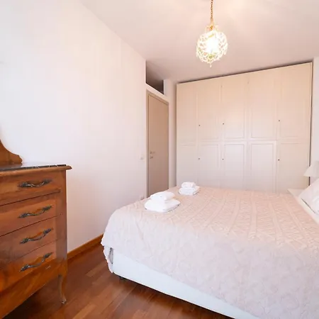 I Host - Adamello 8 Apartman *