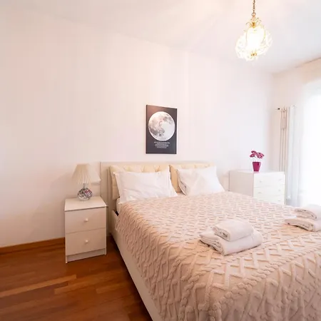 Apartman I Host - Adamello 8 *