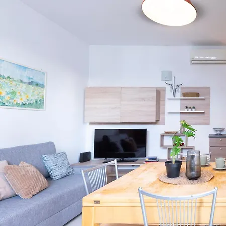 I Host - Adamello 8 Apartmán